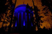 Bl�tt vattentorn och sn�